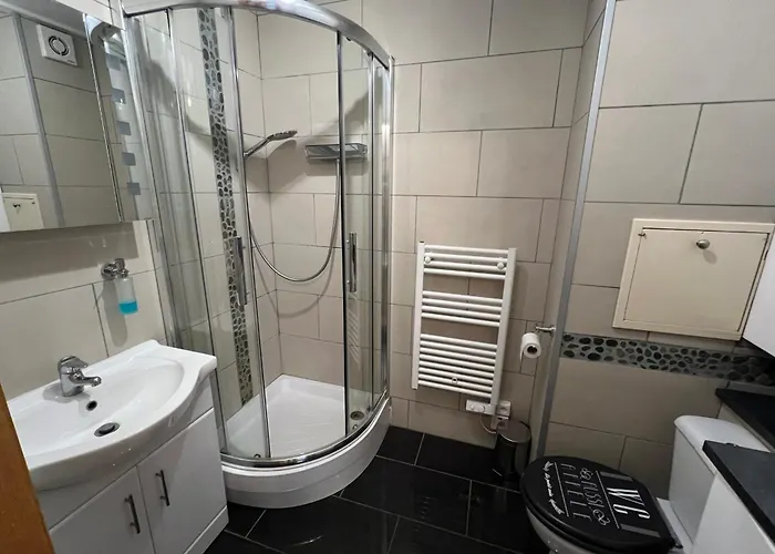 De Montalbert 14b 4-6 Person