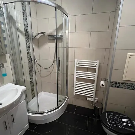 De Montalbert 14b 4-6 Person