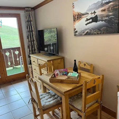 De Montalbert 14b 4-6 Person * La Plagne