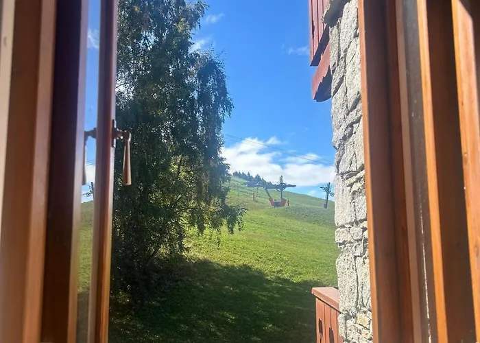 De Montalbert 14b 4-6 Person *